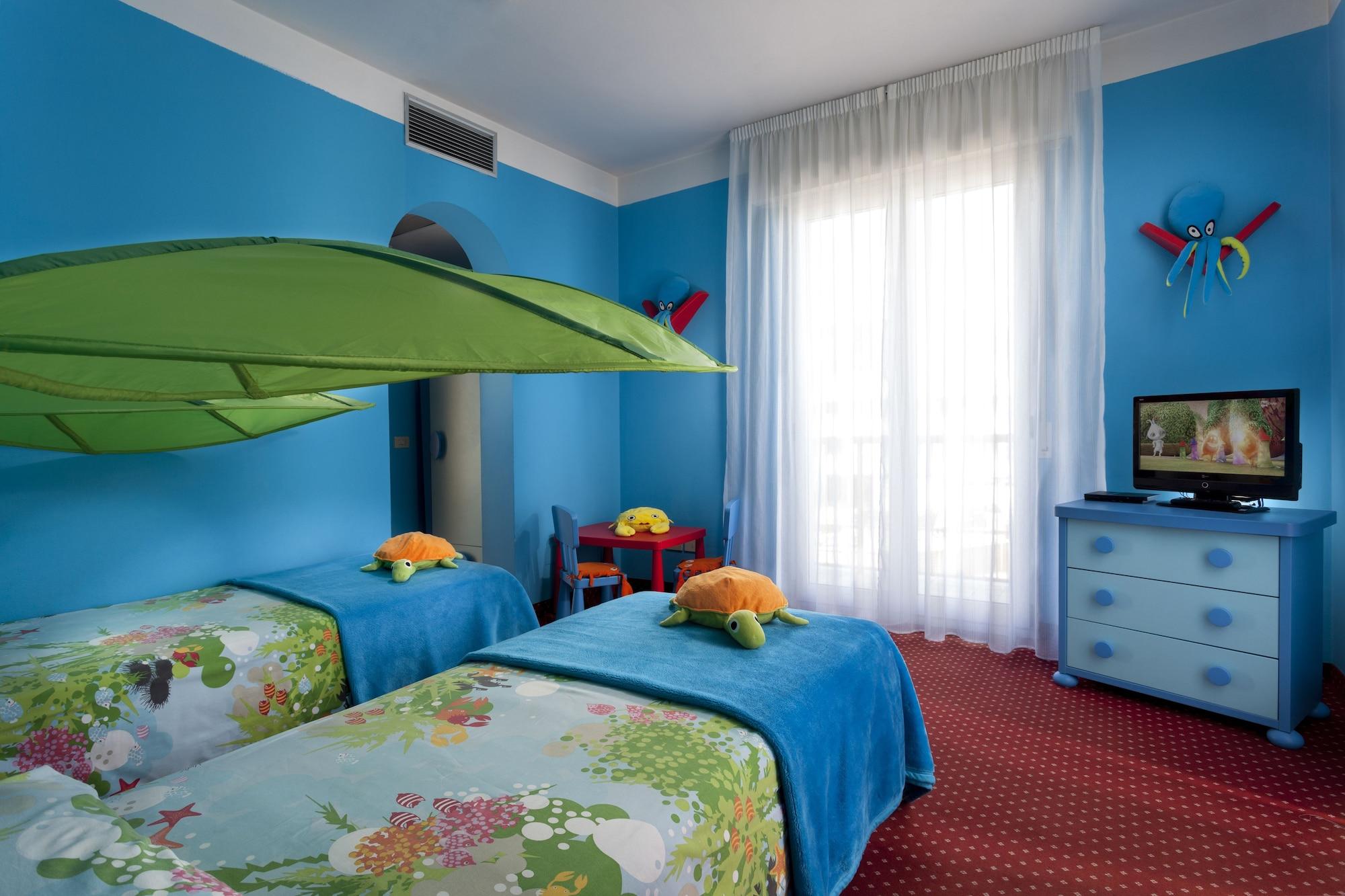 Hotel Milano Helvetia - In Centro Con Piscina Riccione Luaran gambar
