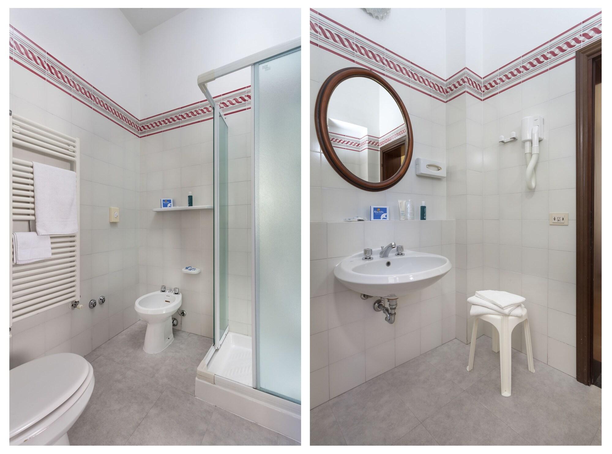 Hotel Milano Helvetia - In Centro Con Piscina Riccione Luaran gambar
